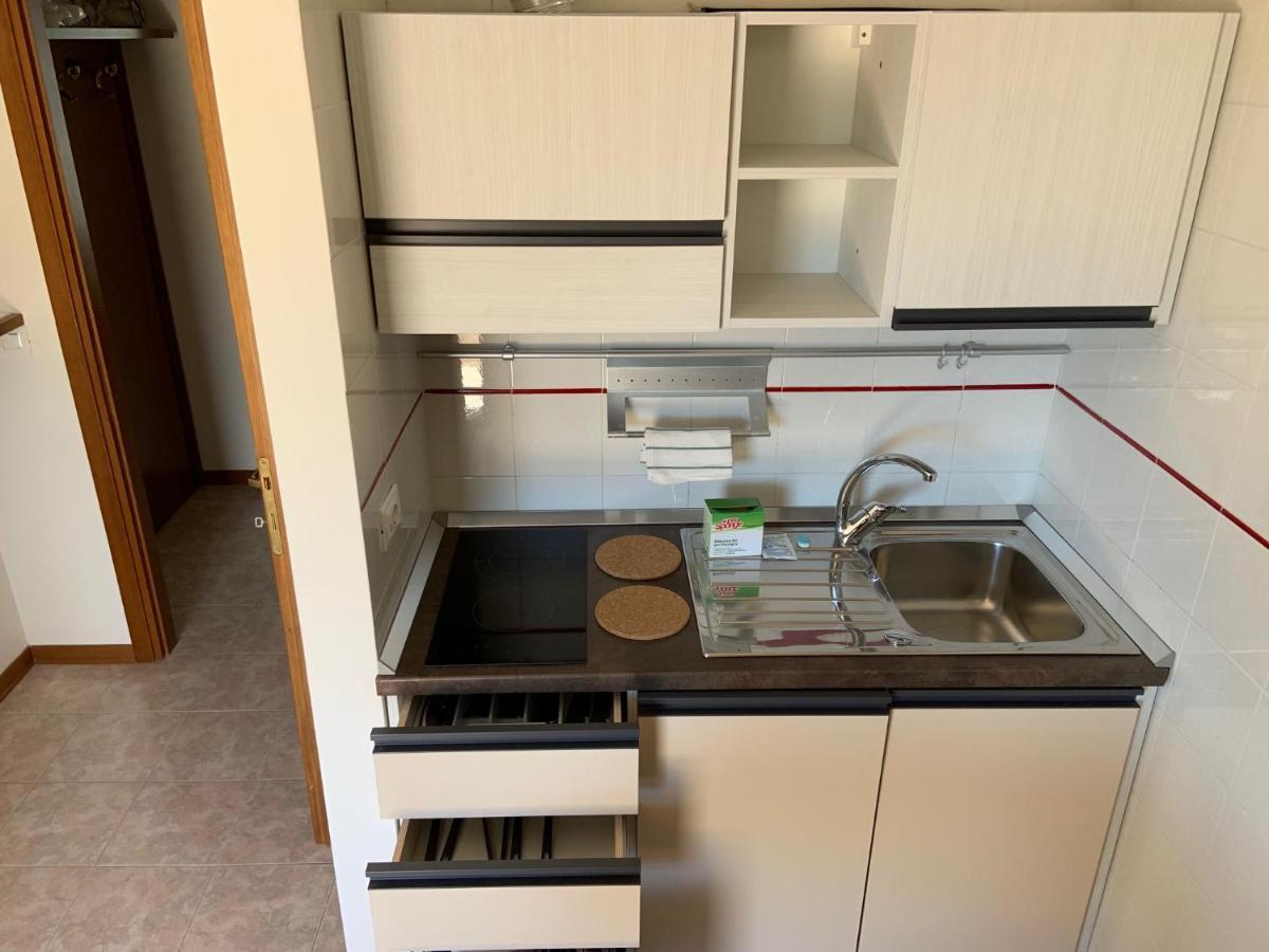 Suites Marilia Apartments Pool Side - Suite Livorno Holiday Home Group Екстериор снимка