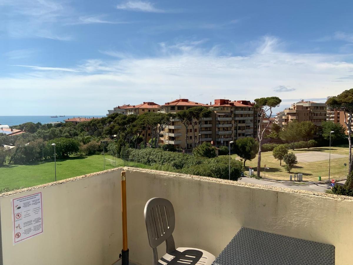 Suites Marilia Apartments Pool Side - Suite Livorno Holiday Home Group Екстериор снимка