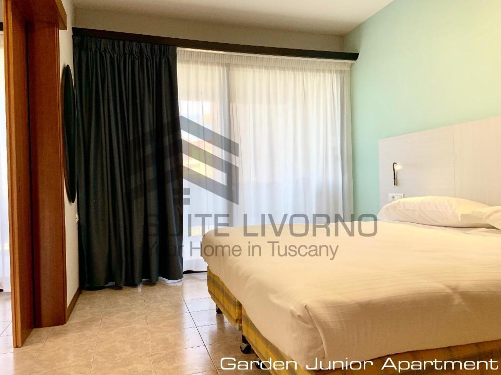 Suites Marilia Apartments Pool Side - Suite Livorno Holiday Home Group Екстериор снимка