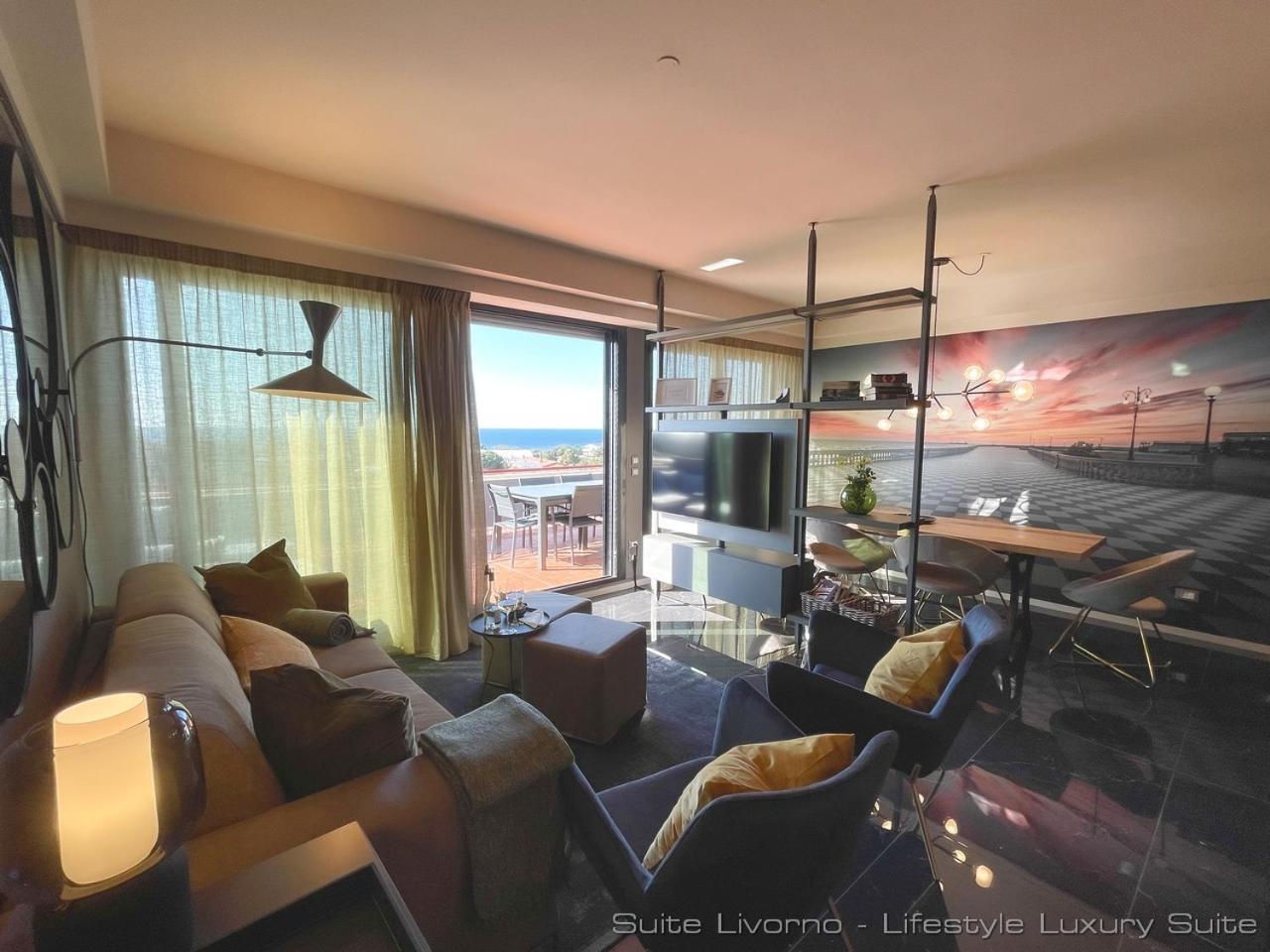 Suites Marilia Apartments Pool Side - Suite Livorno Holiday Home Group Екстериор снимка