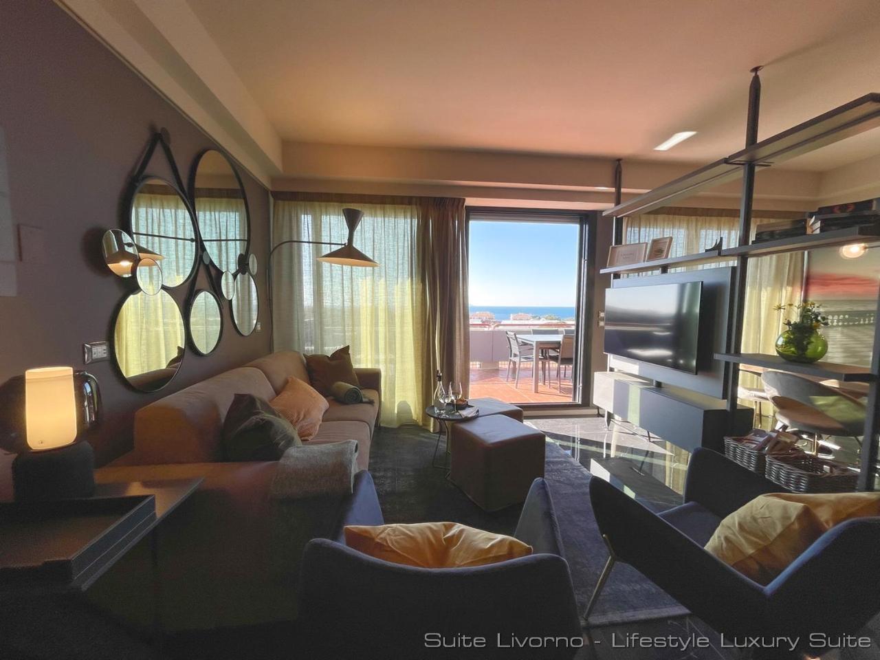 Suites Marilia Apartments Pool Side - Suite Livorno Holiday Home Group Екстериор снимка