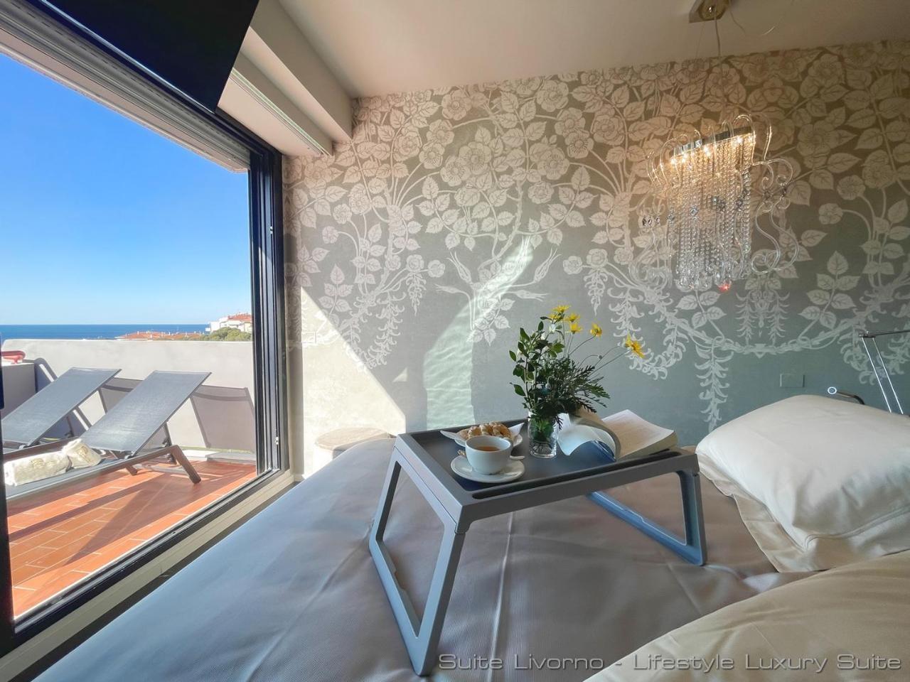 Suites Marilia Apartments Pool Side - Suite Livorno Holiday Home Group Екстериор снимка