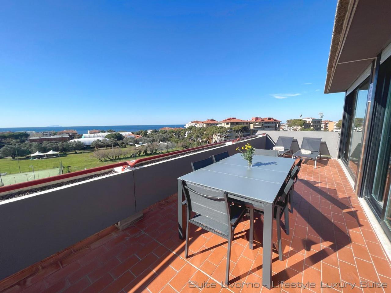 Suites Marilia Apartments Pool Side - Suite Livorno Holiday Home Group Екстериор снимка
